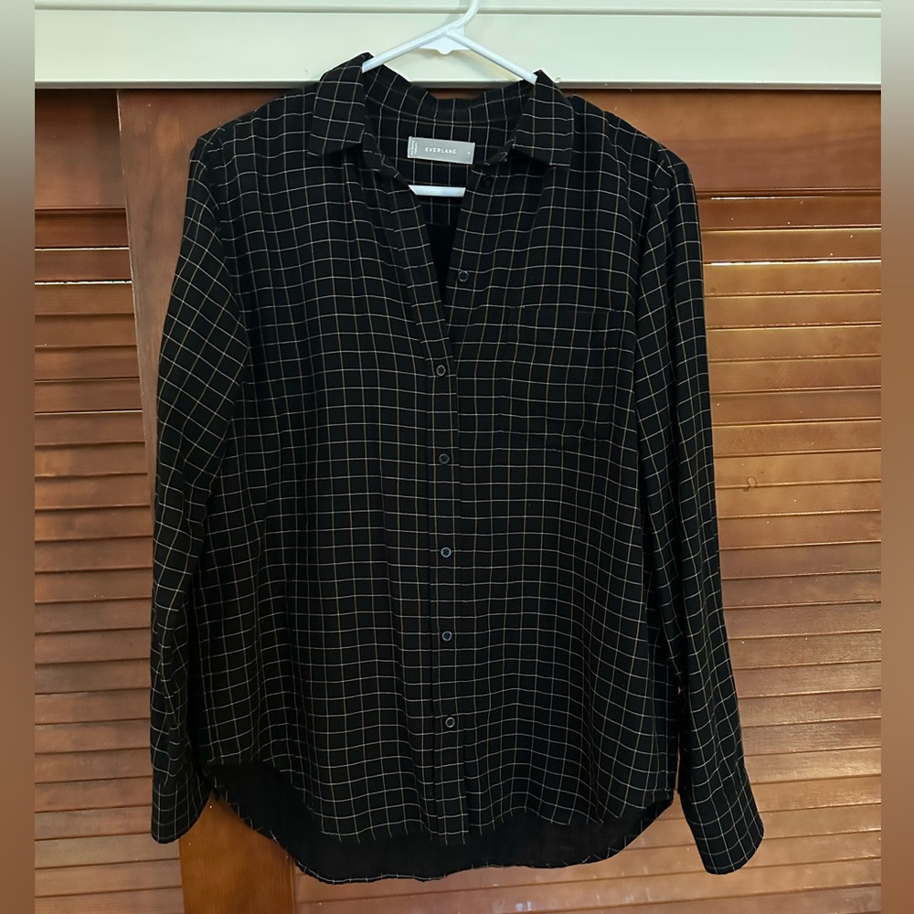 Everlane button down